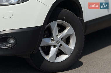 Внедорожник / Кроссовер Nissan Qashqai 2013 в 
