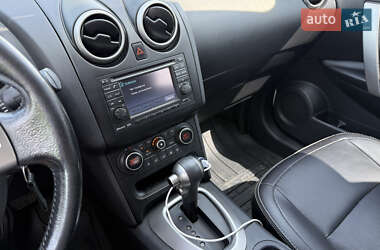 Внедорожник / Кроссовер Nissan Qashqai 2013 в 