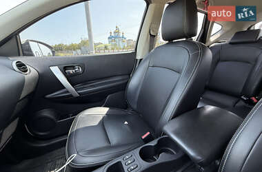 Внедорожник / Кроссовер Nissan Qashqai 2013 в 