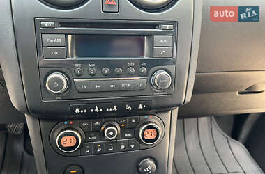 Внедорожник / Кроссовер Nissan Qashqai 2007 в 