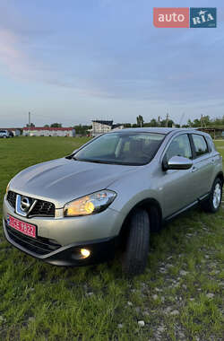 Позашляховик / Кросовер Nissan Qashqai 2010 в Івано-Франківську