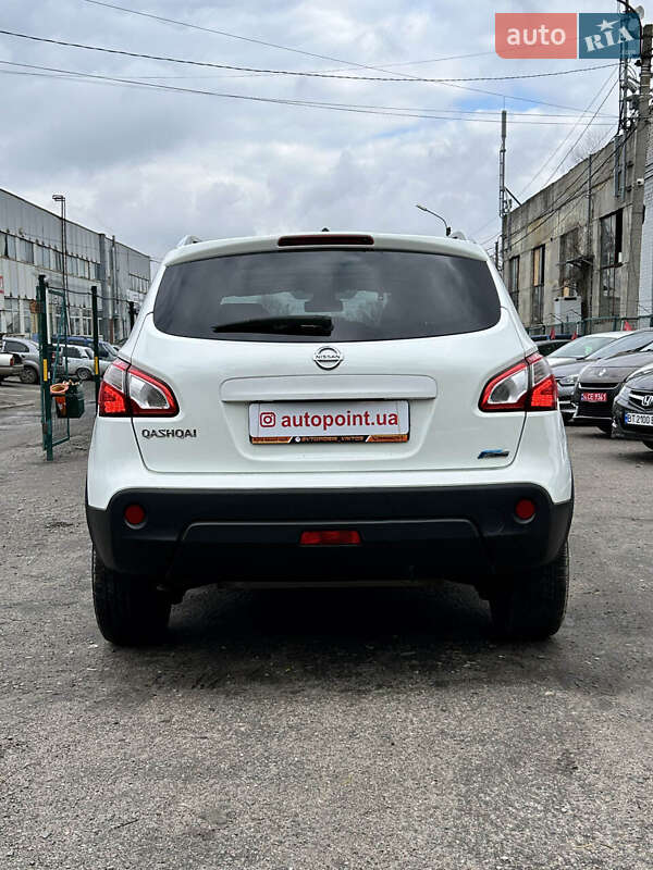 Внедорожник / Кроссовер Nissan Qashqai 2012 в Сумах