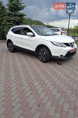 Внедорожник / Кроссовер Nissan Qashqai 2014 в 