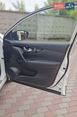 Внедорожник / Кроссовер Nissan Qashqai 2014 в 
