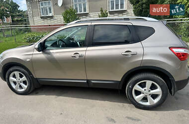Позашляховик / Кросовер Nissan Qashqai 2010 в Луцьку