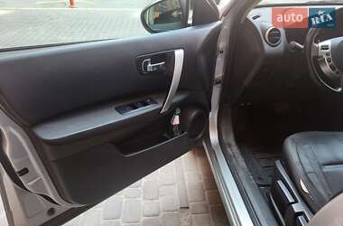 Внедорожник / Кроссовер Nissan Qashqai 2010 в 
