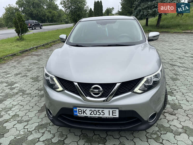 Внедорожник / Кроссовер Nissan Qashqai 2017 в Дубно