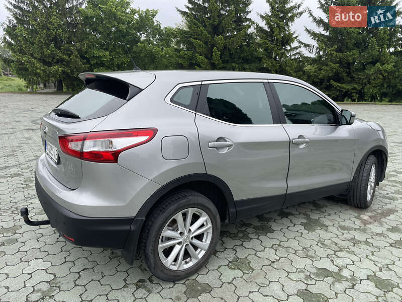Внедорожник / Кроссовер Nissan Qashqai 2017 в Дубно