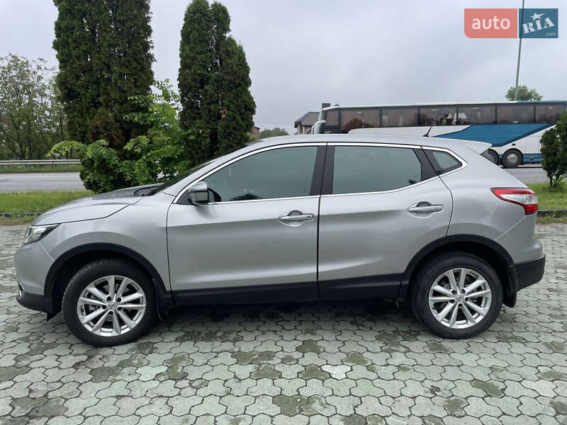 Внедорожник / Кроссовер Nissan Qashqai 2017 в Дубно
