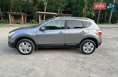 Внедорожник / Кроссовер Nissan Qashqai 2013 в 