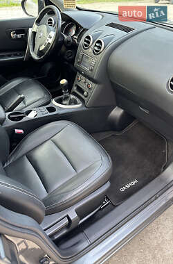 Внедорожник / Кроссовер Nissan Qashqai 2013 в 