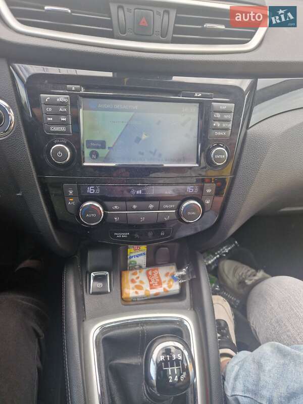 Внедорожник / Кроссовер Nissan Qashqai 2015 в Луцке