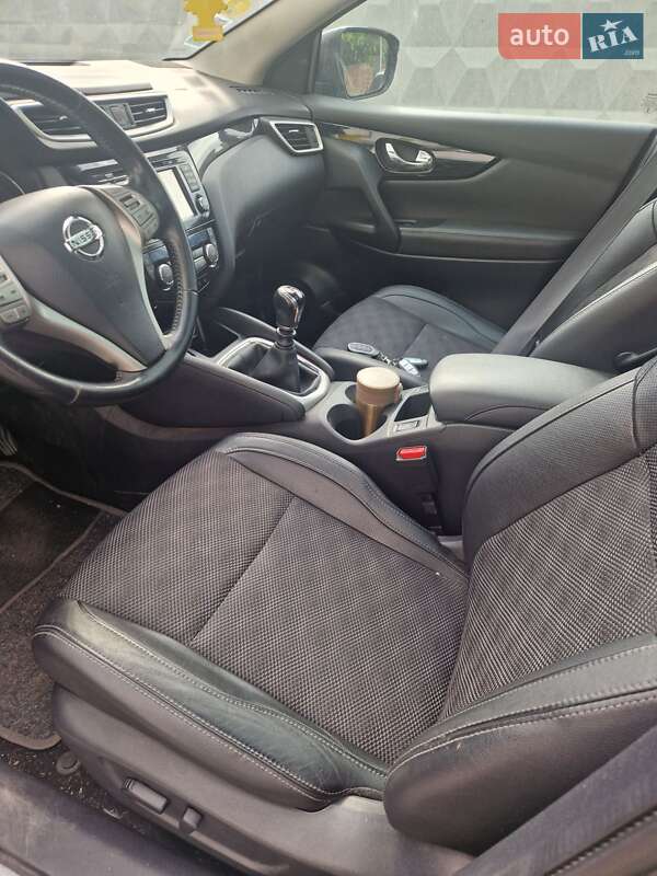 Внедорожник / Кроссовер Nissan Qashqai 2015 в Луцке