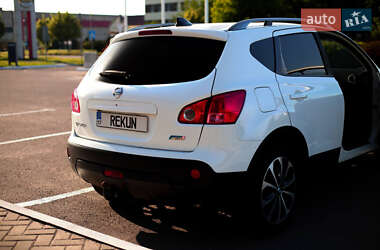 Внедорожник / Кроссовер Nissan Qashqai 2009 в 