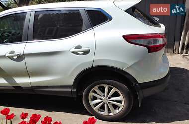 Позашляховик / Кросовер Nissan Qashqai 2017 в 
