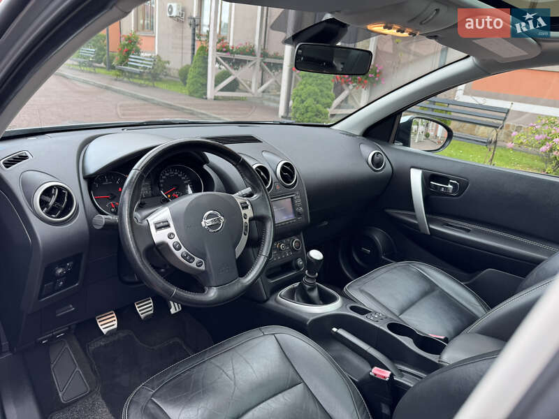 Внедорожник / Кроссовер Nissan Qashqai 2011 в 