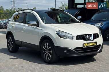 Внедорожник / Кроссовер Nissan Qashqai 2013 в Черновцах