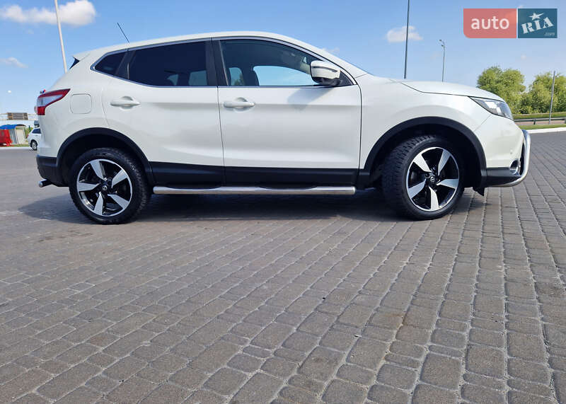 Внедорожник / Кроссовер Nissan Qashqai 2015 в Ровно