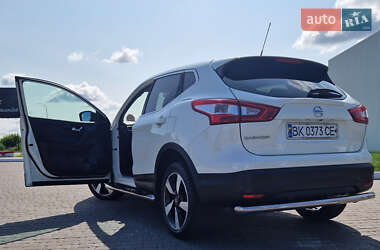 Внедорожник / Кроссовер Nissan Qashqai 2015 в 