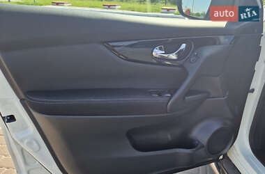 Внедорожник / Кроссовер Nissan Qashqai 2015 в 