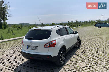 Внедорожник / Кроссовер Nissan Qashqai 2012 в 