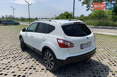Внедорожник / Кроссовер Nissan Qashqai 2012 в 