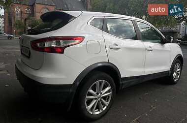 Внедорожник / Кроссовер Nissan Qashqai 2016 в 