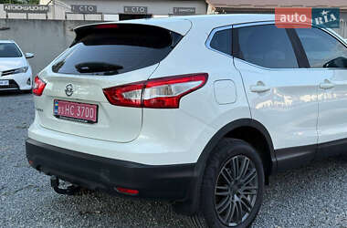 Внедорожник / Кроссовер Nissan Qashqai 2015 в 