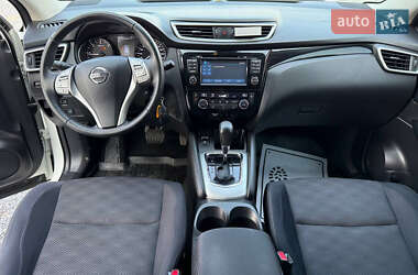 Внедорожник / Кроссовер Nissan Qashqai 2015 в 