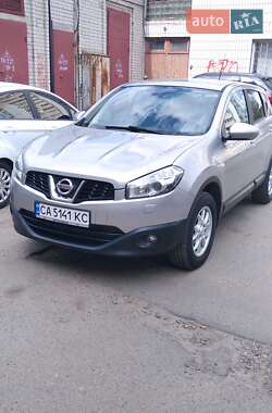 Внедорожник / Кроссовер Nissan Qashqai 2010 в Черкассах