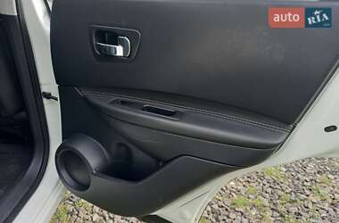 Внедорожник / Кроссовер Nissan Qashqai 2011 в 