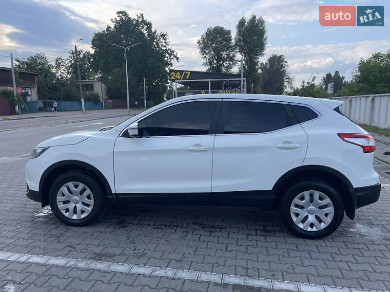 Внедорожник / Кроссовер Nissan Qashqai 2017 в Ирпене