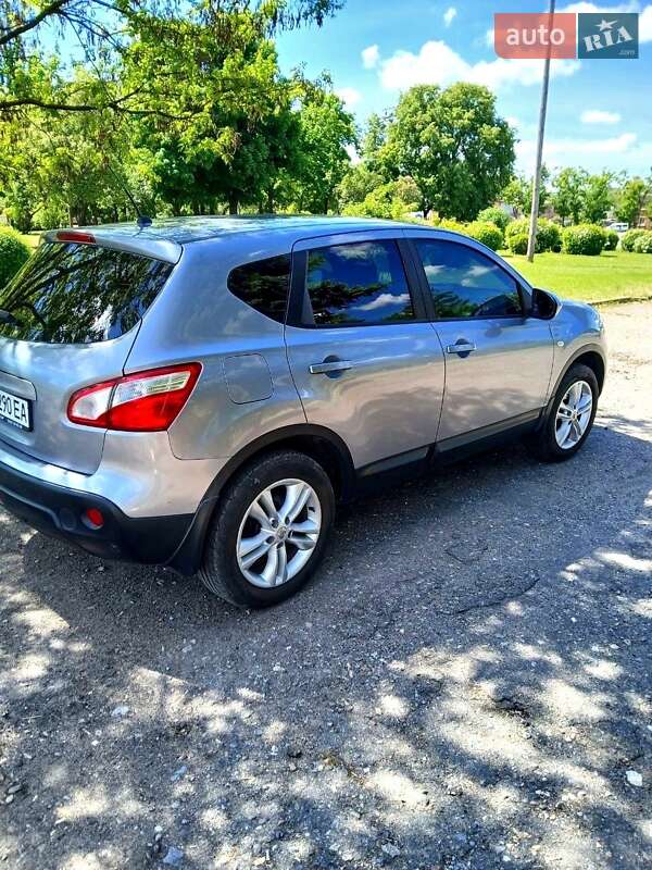 Внедорожник / Кроссовер Nissan Qashqai 2010 в Чугуеве