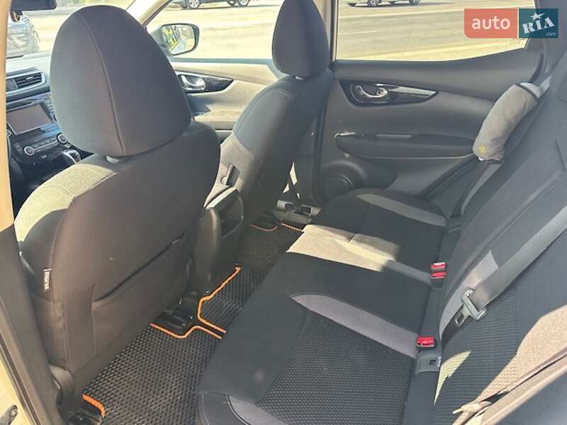 Внедорожник / Кроссовер Nissan Qashqai 2020 в Ивано-Франковске