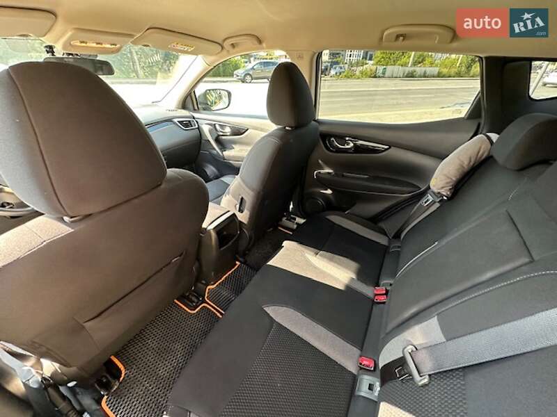 Внедорожник / Кроссовер Nissan Qashqai 2020 в Ивано-Франковске