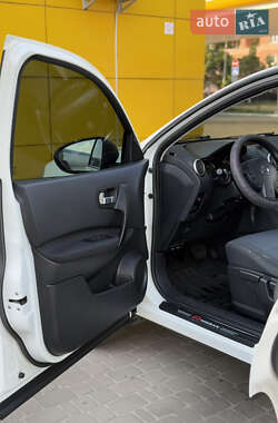Внедорожник / Кроссовер Nissan Qashqai 2013 в 