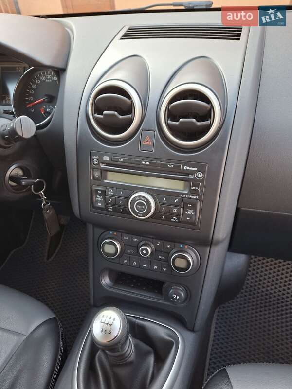 Внедорожник / Кроссовер Nissan Qashqai 2010 в Луцке фото 4 Внедорожник / Кроссовер Nissan Qashqai 2010 в Луцке