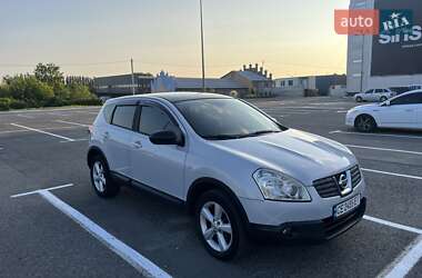 Позашляховик / Кросовер Nissan Qashqai 2008 в Чернівцях