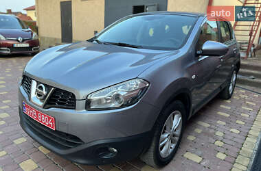 Внедорожник / Кроссовер Nissan Qashqai 2010 в 