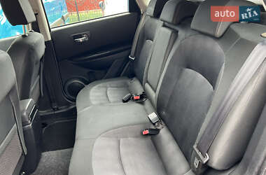 Внедорожник / Кроссовер Nissan Qashqai 2010 в 