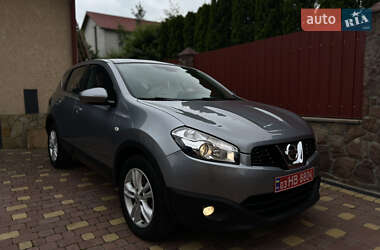 Внедорожник / Кроссовер Nissan Qashqai 2010 в 