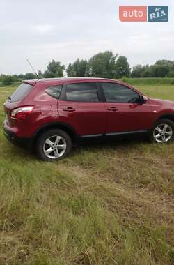 Позашляховик / Кросовер Nissan Qashqai 2012 в Києві