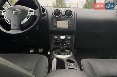 Внедорожник / Кроссовер Nissan Qashqai 2011 в 