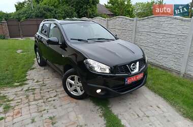 Внедорожник / Кроссовер Nissan Qashqai 2011 в Великих Межиричах