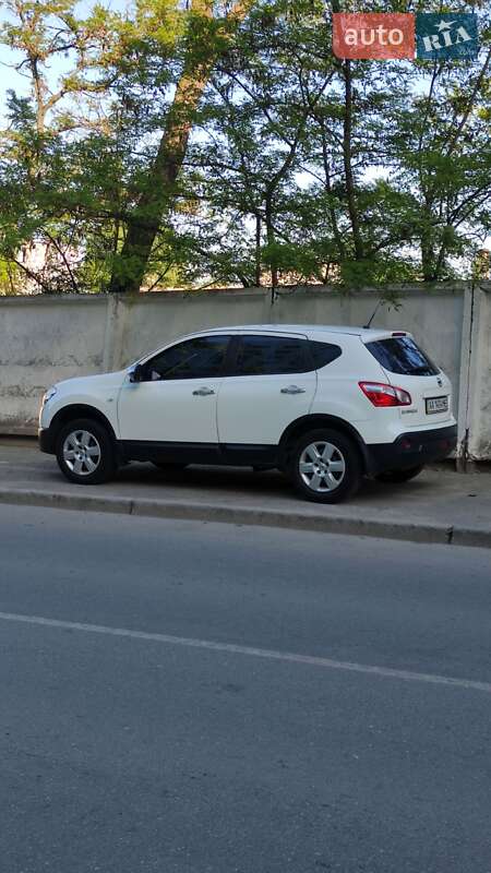 Позашляховик / Кросовер Nissan Qashqai 2011 в Києві