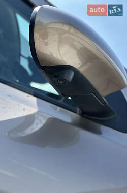 Внедорожник / Кроссовер Nissan Qashqai 2012 в 