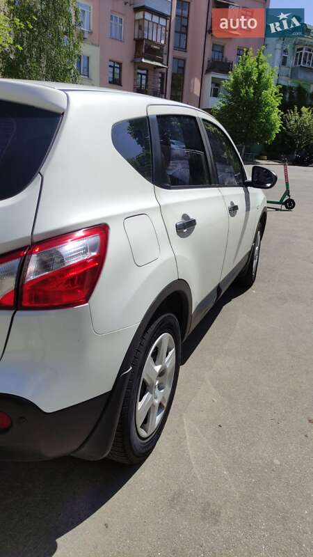 Позашляховик / Кросовер Nissan Qashqai 2011 в Києві