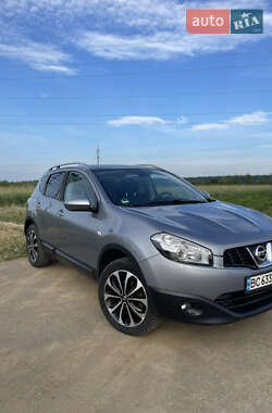Внедорожник / Кроссовер Nissan Qashqai 2011 в Стрые