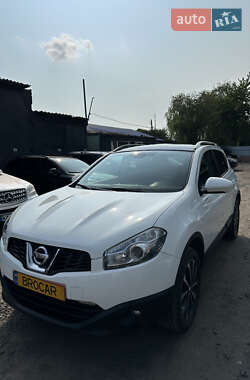 Позашляховик / Кросовер Nissan Qashqai 2011 в Луцьку