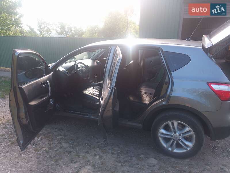 Позашляховик / Кросовер Nissan Qashqai 2013 в Івано-Франківську